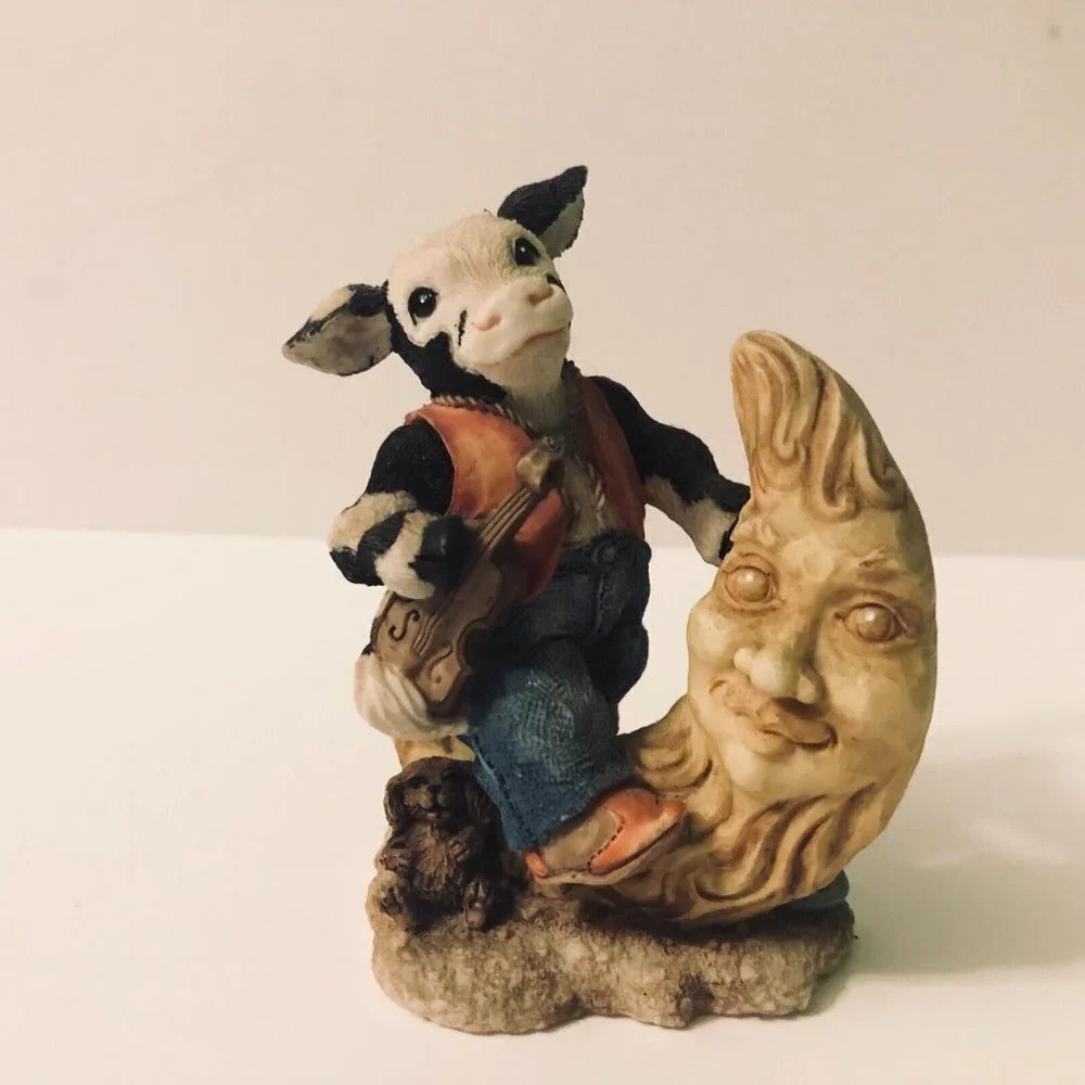 Vintage 1995 Ganz Cowtown Wild Bull  Hickock Figurine 3.5 Inch Tall